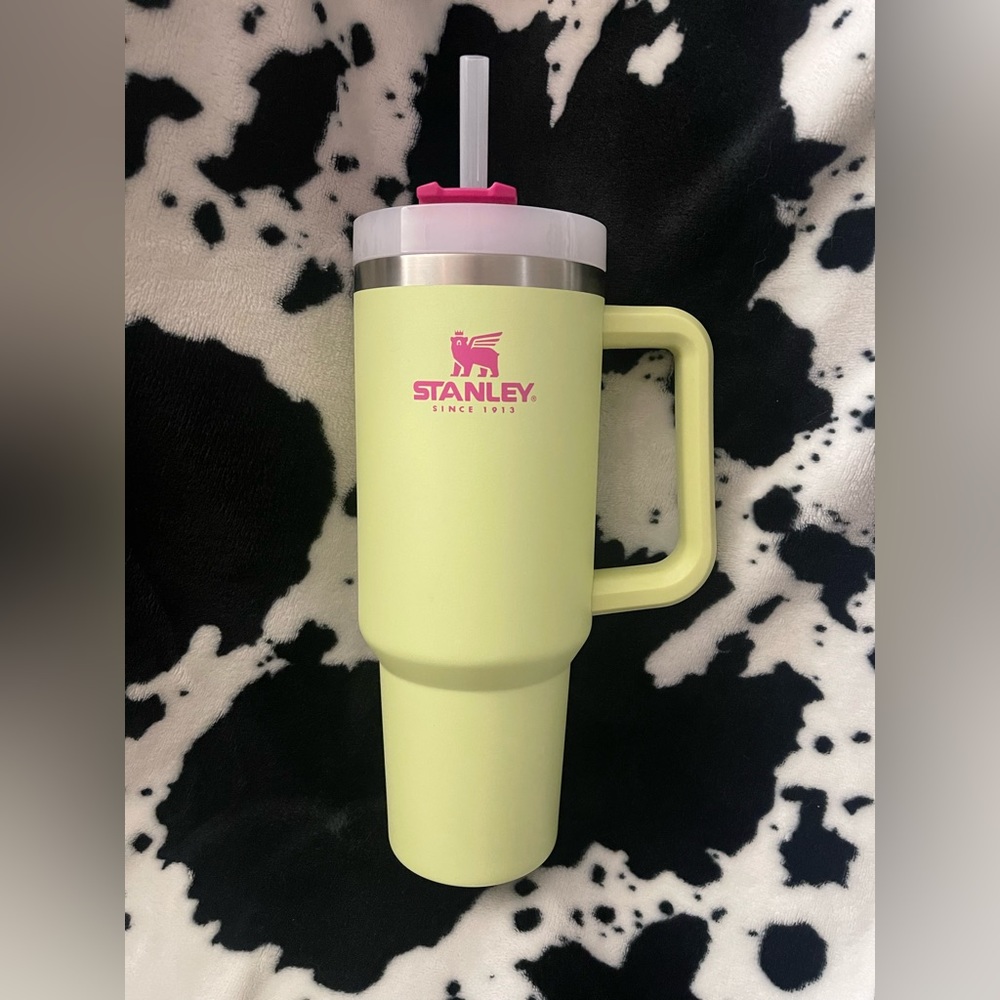 Stanley Adventure Quencher Tumbler 40oz Citron Mix